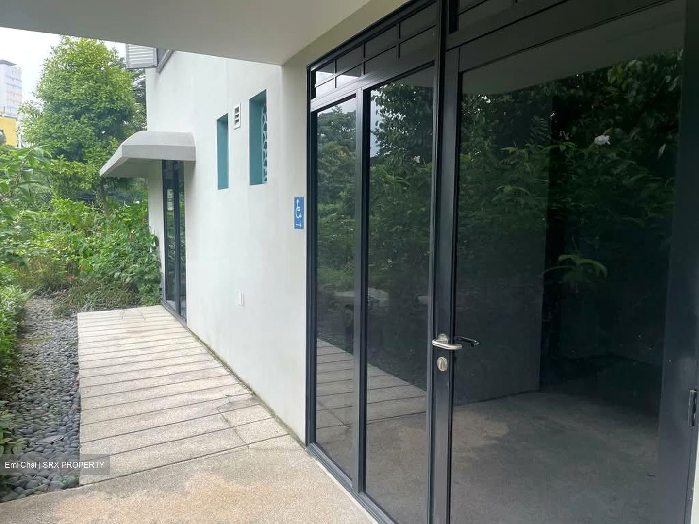Avenue South Residence (D3), Retail #584308111